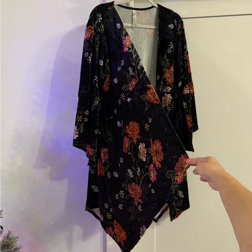 NY Collection Black Floral Velvet Kimono Bell Sleeves XL